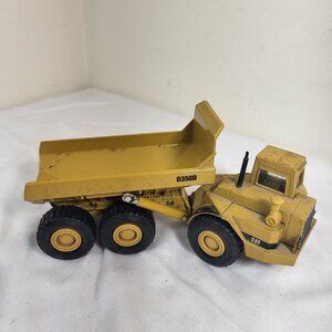 Norscot 1:50 Scale Caterpillar D350D Articulated Truck Diecast model toy metal